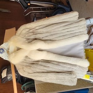 Saga fox fur Coat